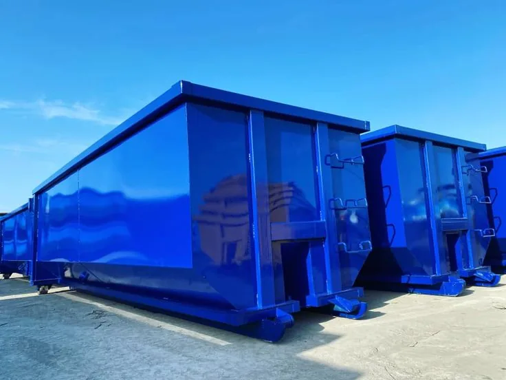 Clean roll-off dumpster delivered and ready to load (16)