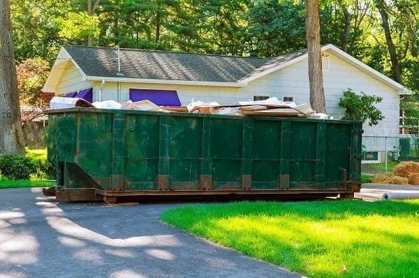 Clean roll-off dumpster delivered and ready to load (21)