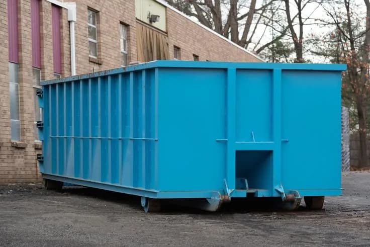 Clean roll-off dumpster delivered and ready to load (26)